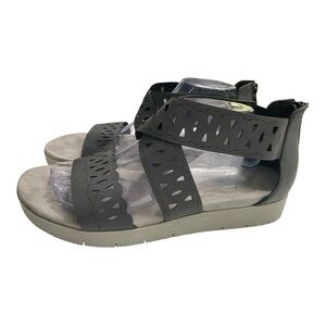 Yuu Phoria Womens Indy Open Toe Cross Strap Zipper Back Casual Sandals Size 12M